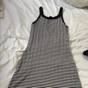 Guess Black and White Sleeveless Sheath Mini Dress